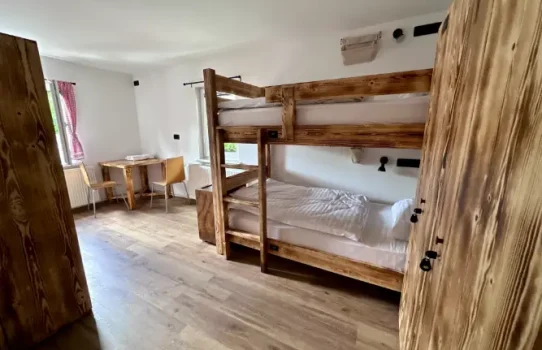 bed-in-8-bed-mixed-room4