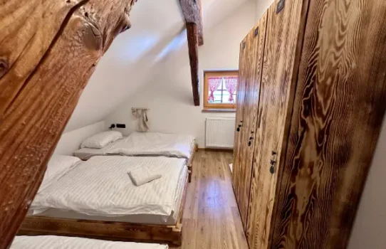 triple-room-with-shared-bathroom3
